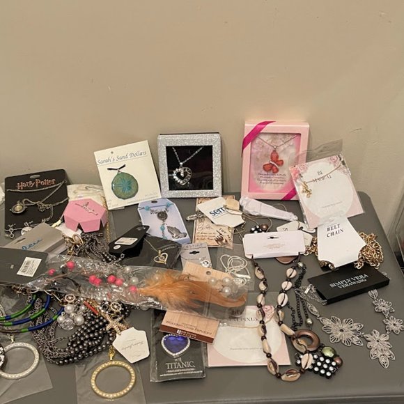 Lot of Necklaces without earrings - Picture 1 of 6